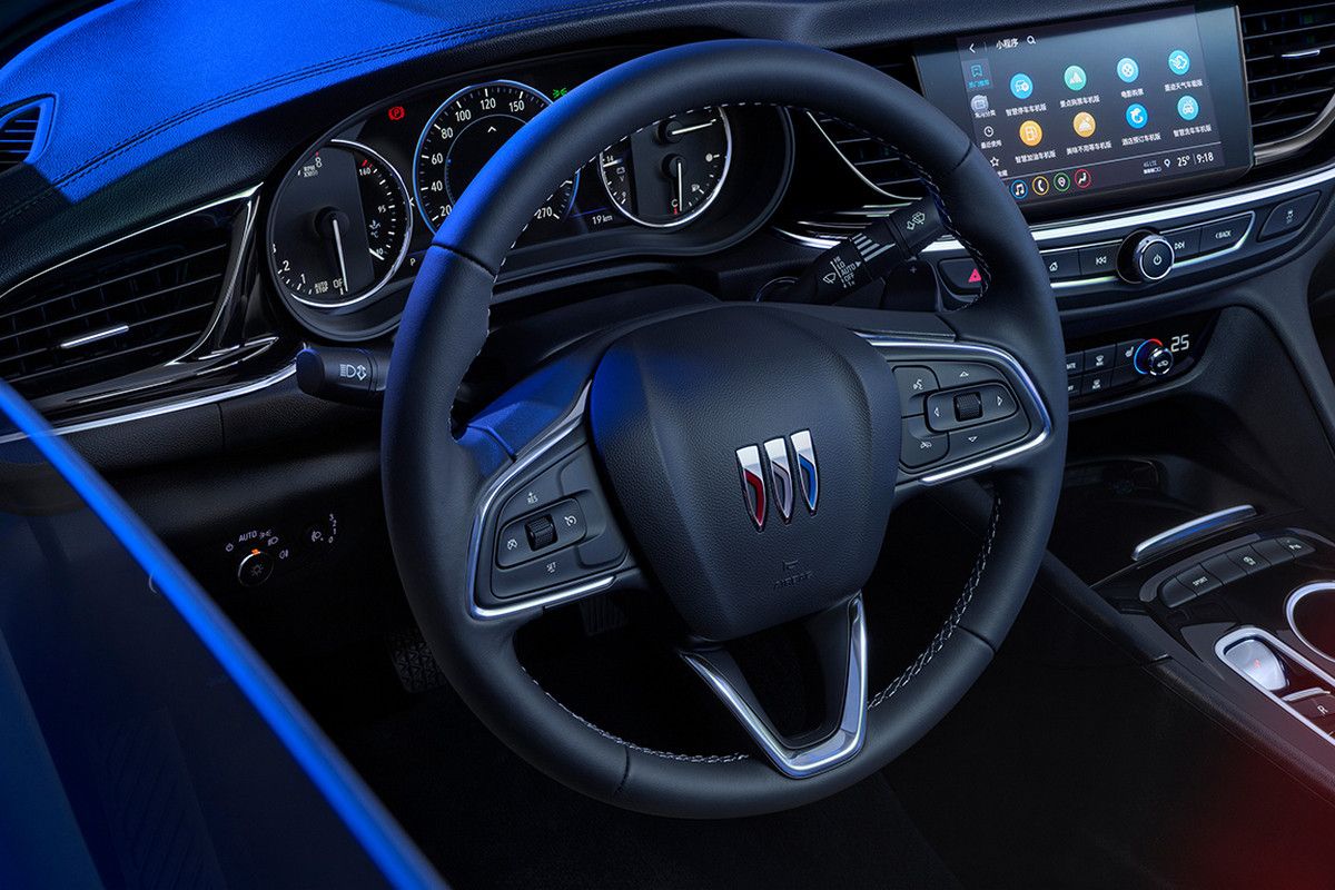 Buick Regal GS: Insignia je "mrtva", ali još živi kineski klon