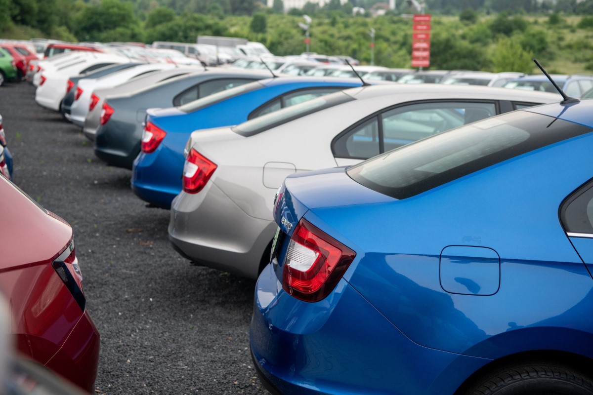 Koliko su skočile cijene polovnih automobila i šta možemo očekivati u 2025.?