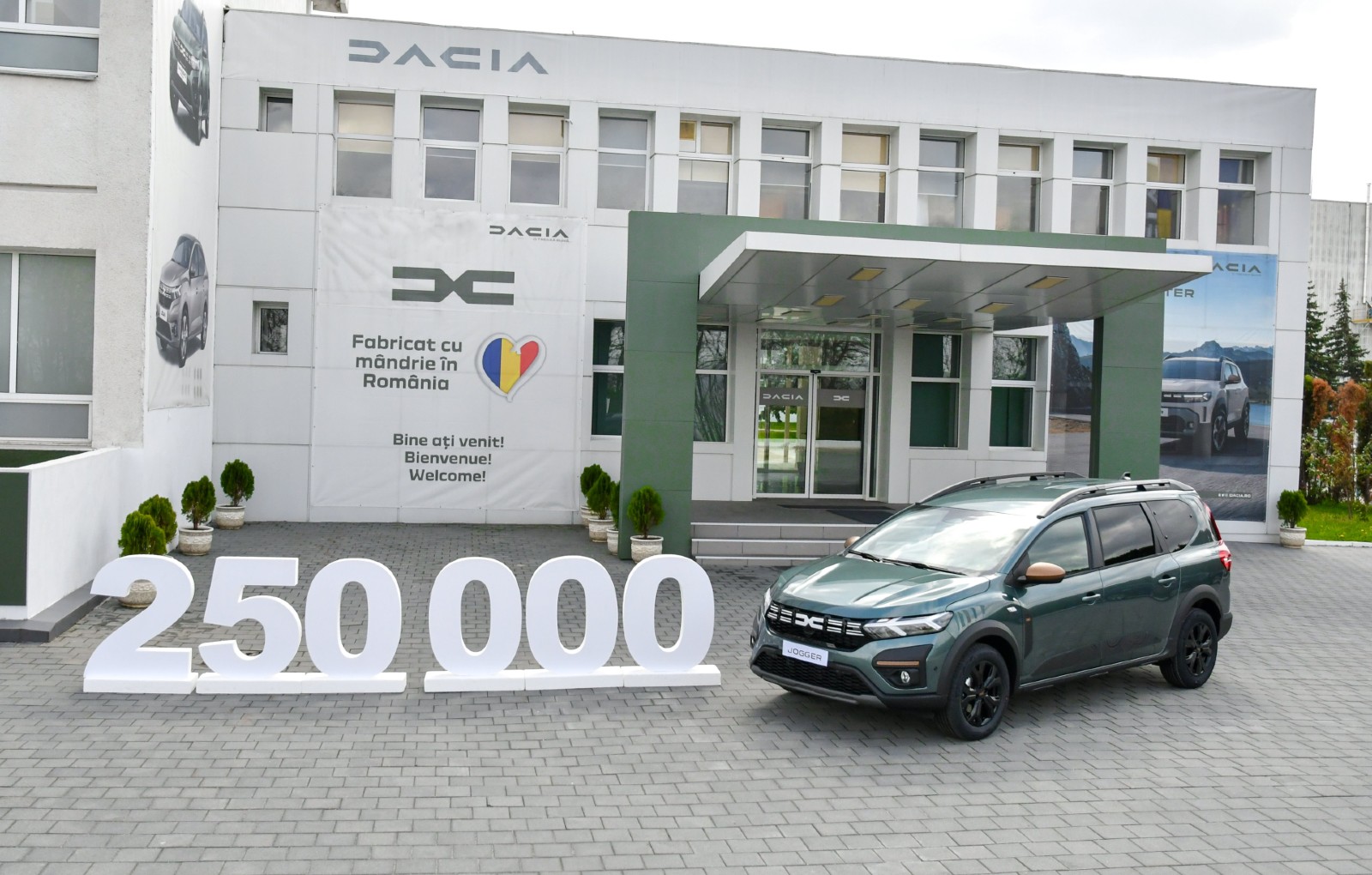 Rumuni ne puštaju gas: Dacia proizvela 250.000 jedinica Joggera 