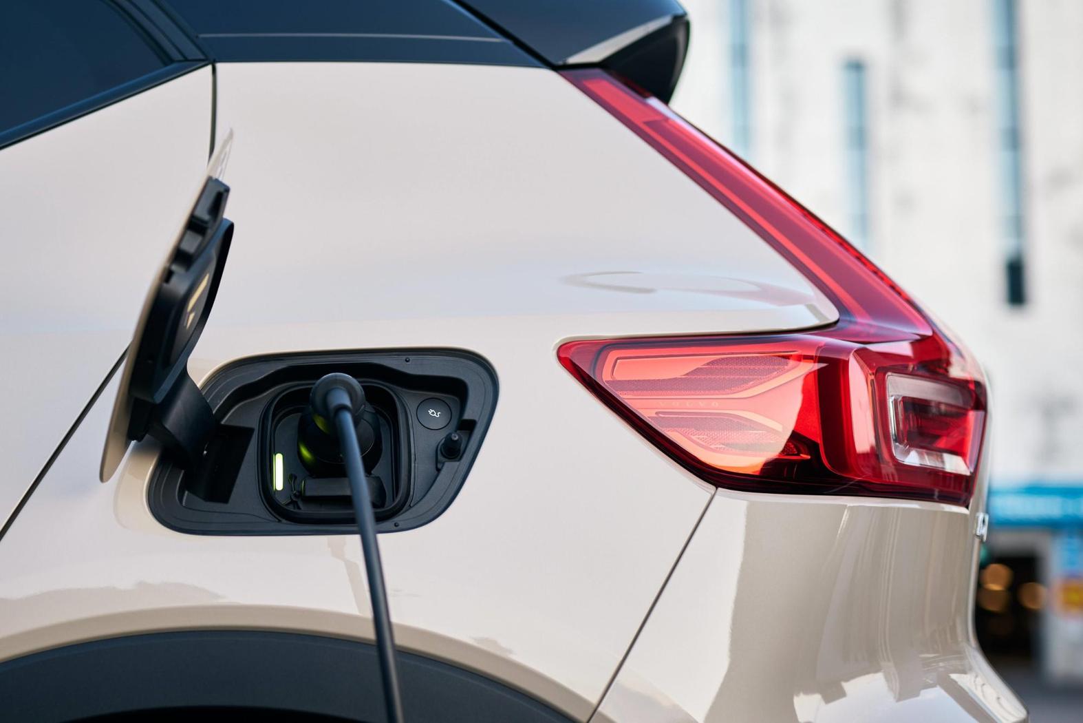 Novi i pojednostavljeni sistem punjenja za Volvo električne automobile