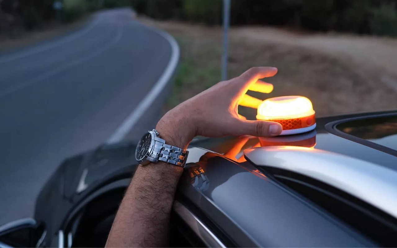 Španci šalju sigurnosni trokut u istoriju: LED svjetlo umjesto reflektujućeg okvira 