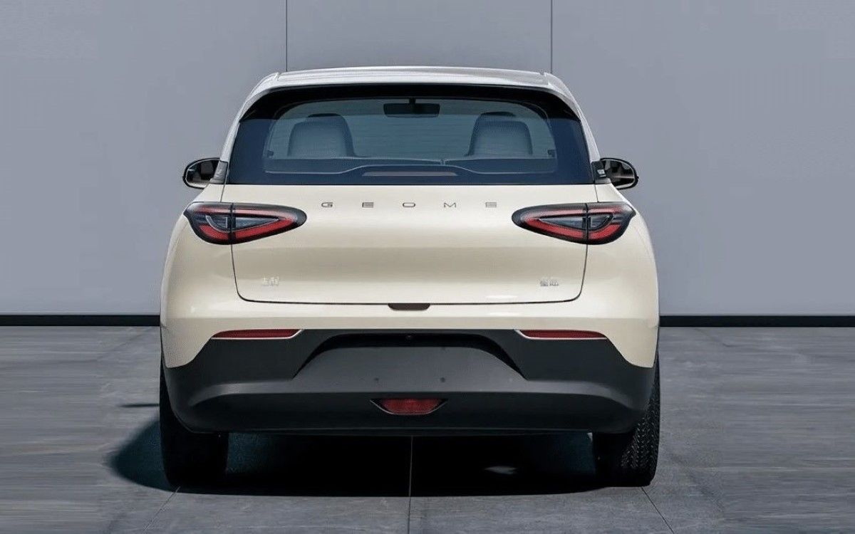 002_Geely_Xingyuan.jpg