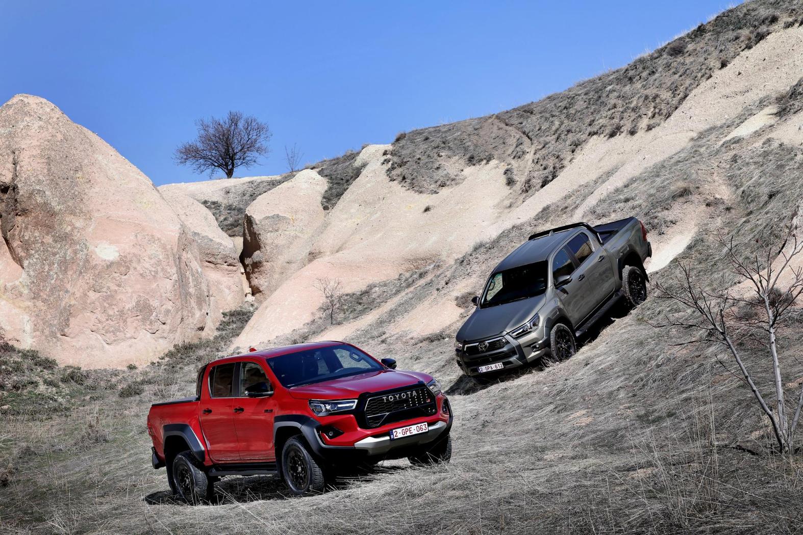 Toyota Hilux po prvi put sa 48-voltnim blagim hibridnim sistemom