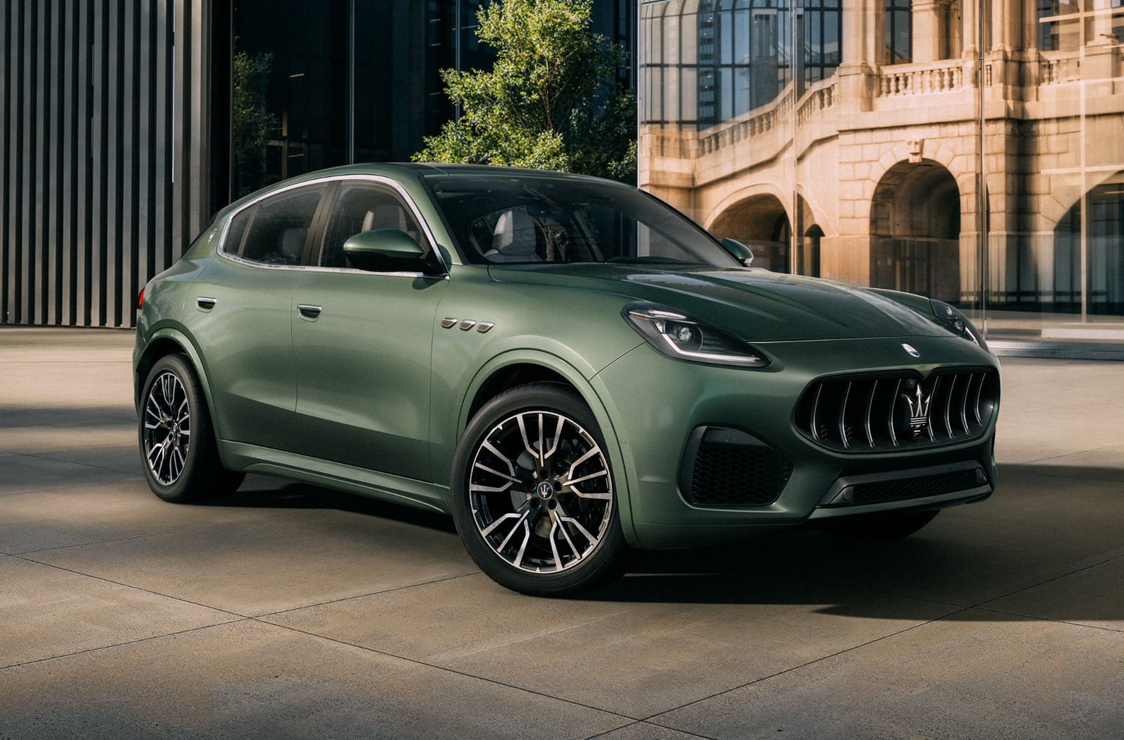 Maserati Grecale: Kako privući kupce nego s osnovnim nivoom opreme i motorom sa 300 KS
